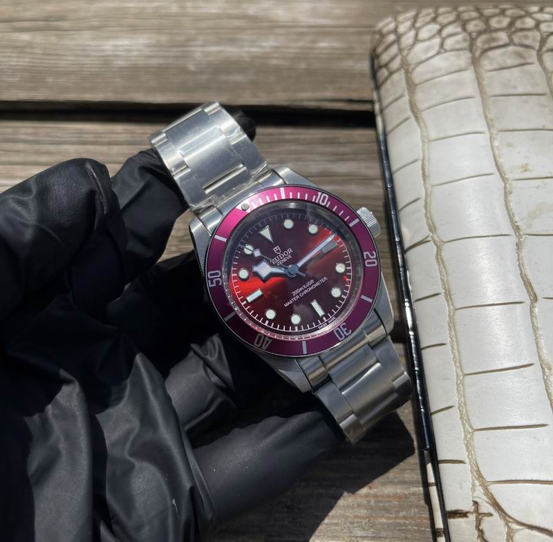 Tudor 42 mm — Modelo 122810 — imagem 1