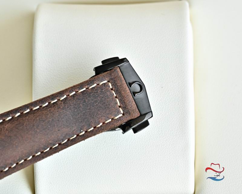 Omega Speedmaster 44 mm — Modelo 110913 — imagem 3