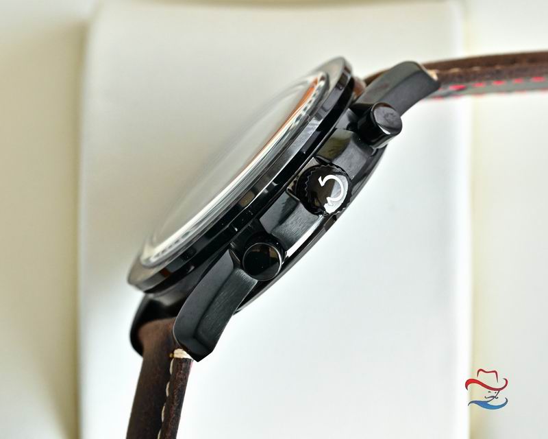 Omega Speedmaster 44 mm — Modelo 110913 — imagem 5