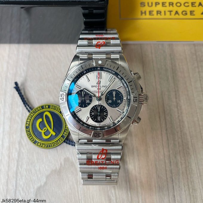 Breitling Chronomat Silver 44 mm