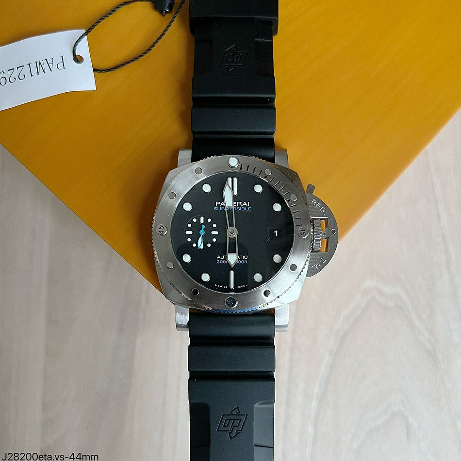 Panerai Submersible QuarantaQuattro 44 mm